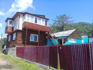 Гостиница Гостевой Дом Любава Листвянка-0